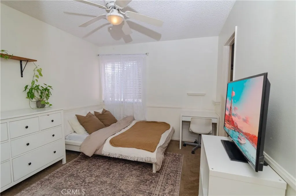 28948 Marilyn Drive, Canyon Country, California 91387 home-pic-23